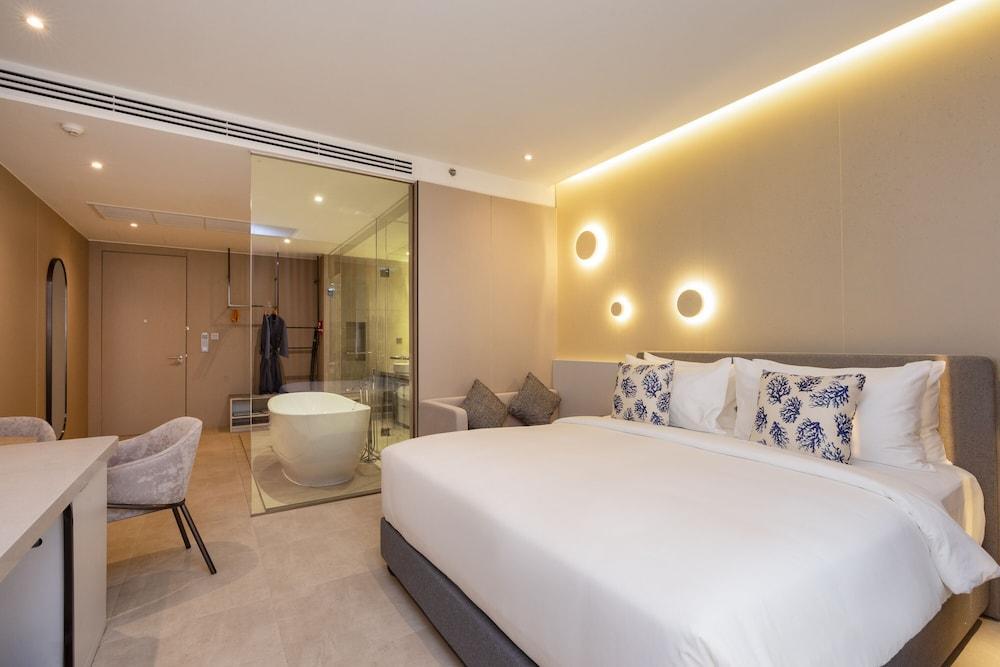 Akara Hotel Pattaya Room Type - Stella Honeymoon Suite Double