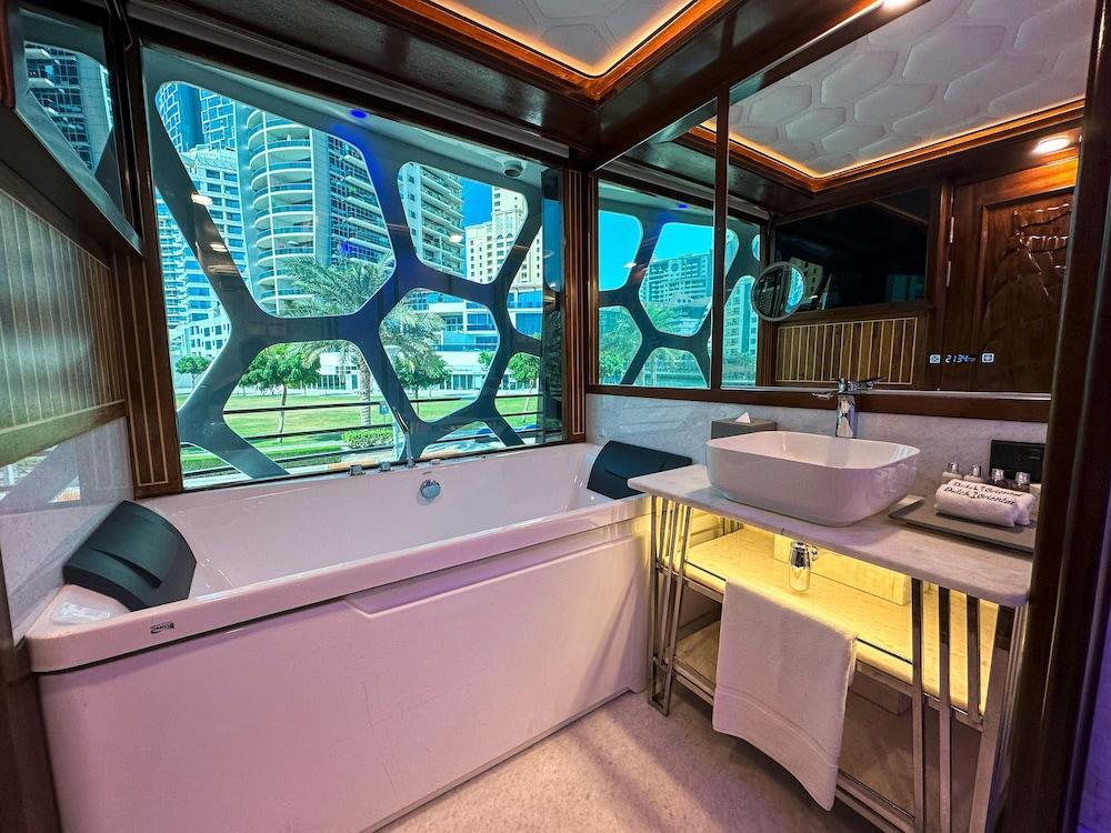 Orchid Overnight Superyacht - Tap to explore photos