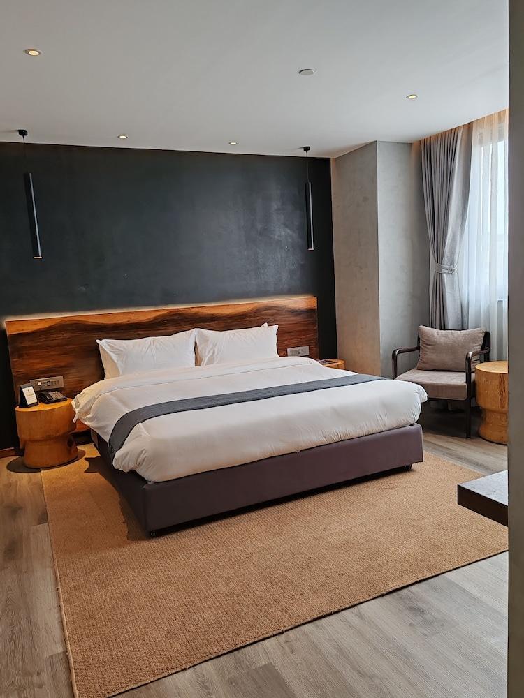 Hotel Barahi Kathmandu Room Type - JUNIOR SUITE Hotel Barahi Kathmandu Room Type - JUNIOR SUITE