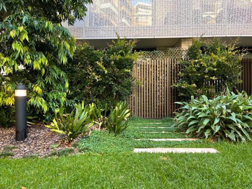 Royal Executive Living Caulfield Corporate Residence - Tap to explore photos