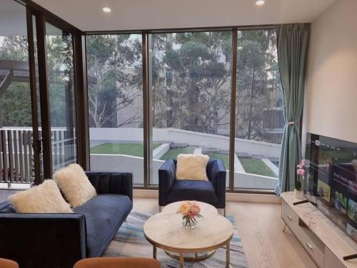 Sapphire Royale Suite in Macquarie Park - Tap to explore photos