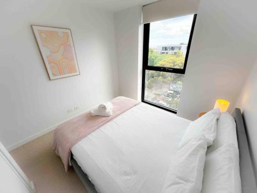 Moonee Ponds Stylish Apartment - 415 - Tap to explore photos