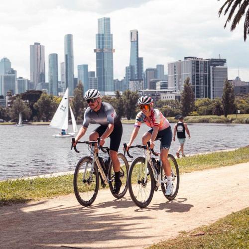 Modern Quiet 1 & 2 Bed Apt Opposite Albert Park Room Type - One-Bedroom Apartment
