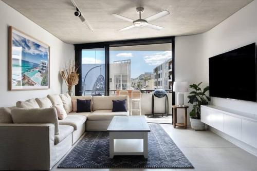 Premium Bondi Beach 2 Bedroom with Beach view and parking - Tap to explore photos