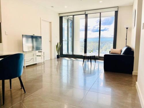 Macquarie Park high level 2bed 2bath with Study Gym & Pool - Tap to explore photos