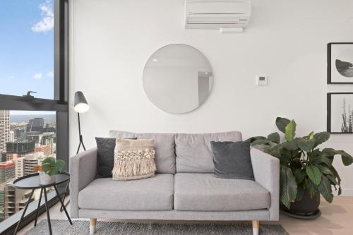 Luxuria Apartments - EQ Tower - Tap to explore photos
