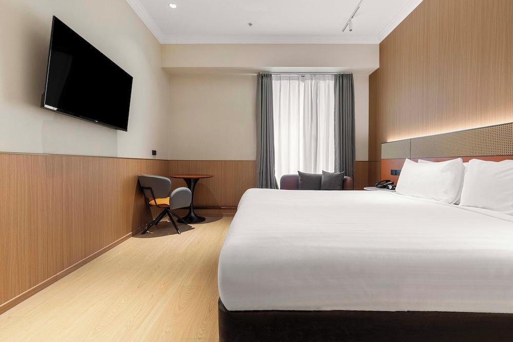 Furama Darling Harbour Room Type - Superior King or Twin