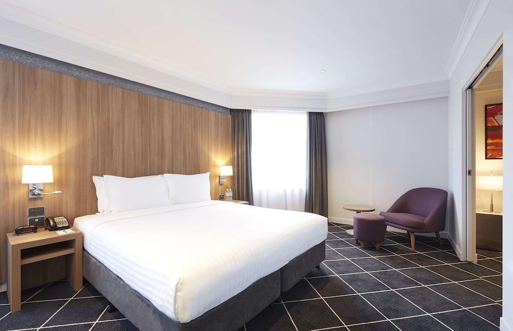 Furama Darling Harbour Room Type - Executive Suite