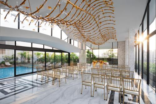 Movenpick Hotel Jakarta City Centre - Tap to explore photos