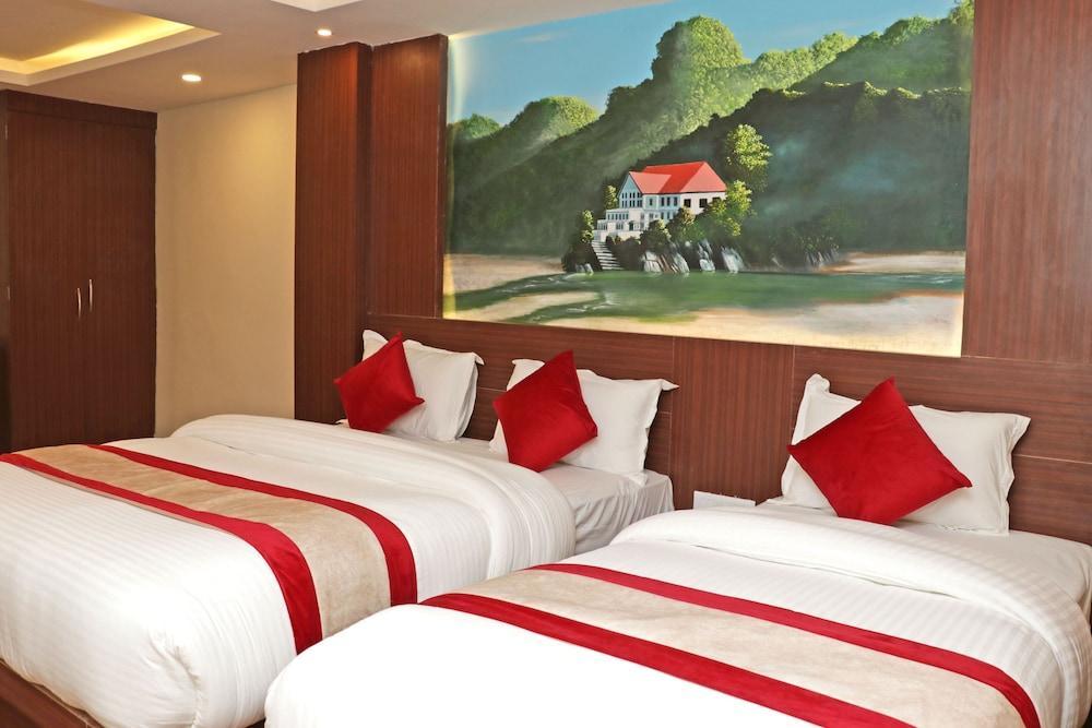 Hotel DipJyoti Room Type - Deluxe Suite