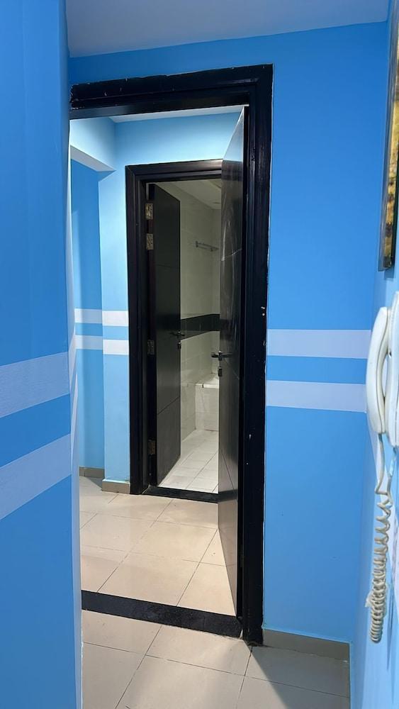 Private UNISEX Loft rooms Near Bur Dubai - Tap to explore photos
