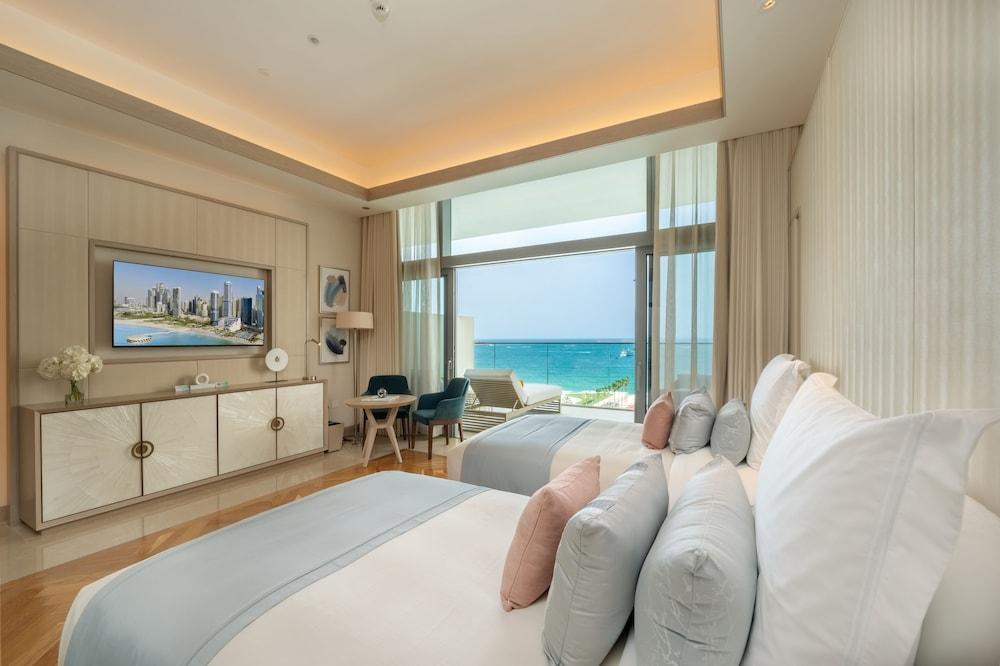 FIVE LUXE Room Type - Luxe Sea View with Twin Beds