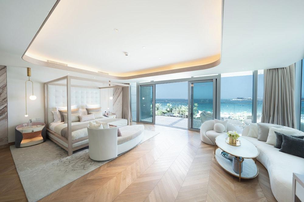 FIVE LUXE Room Type - 3 Bedroom Euphoria Suite