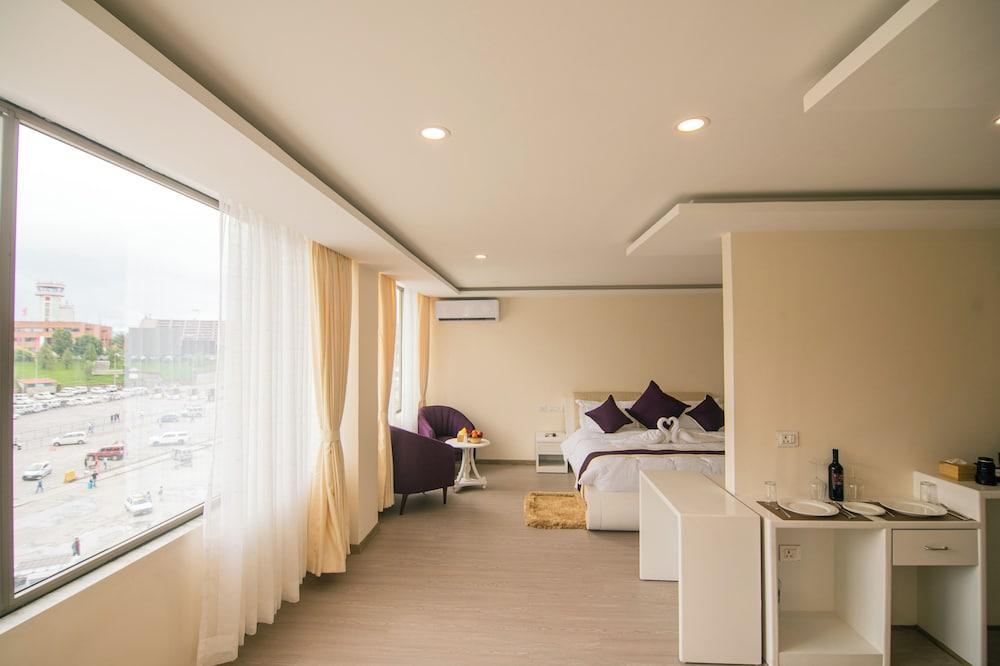 Hotel Black Diamond Room Type - Royal Studio Suite