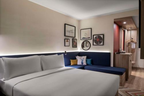 Hampton by Hilton Istanbul Merter Room Type - King Room with Sofa Bed - Non-Smoking