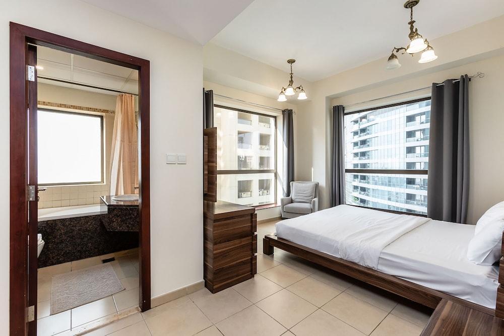 Excellent 1bdr at Bahar 6