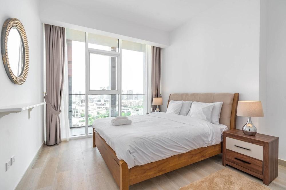 Elegant 1bedroom Apartment - Tap to explore photos