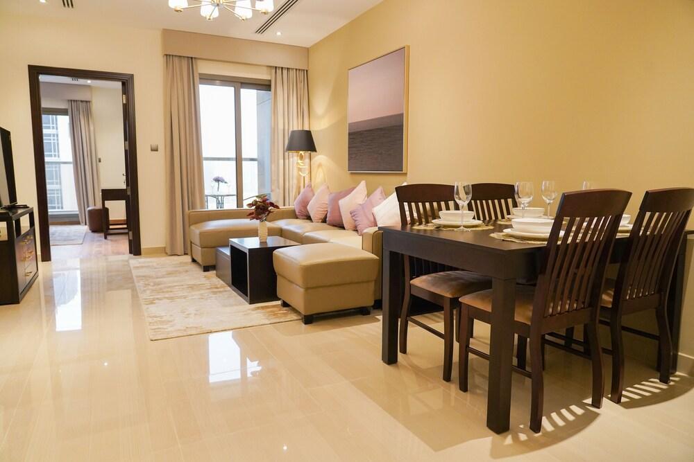 Unforgettable 1BR Burj Khalifa Views - Tap to explore photos