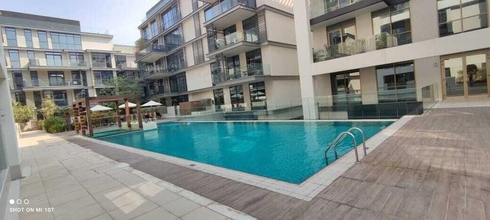 Spacious 2 BR 3rd Floor City Walk Bldg 9 - Tap to explore photos