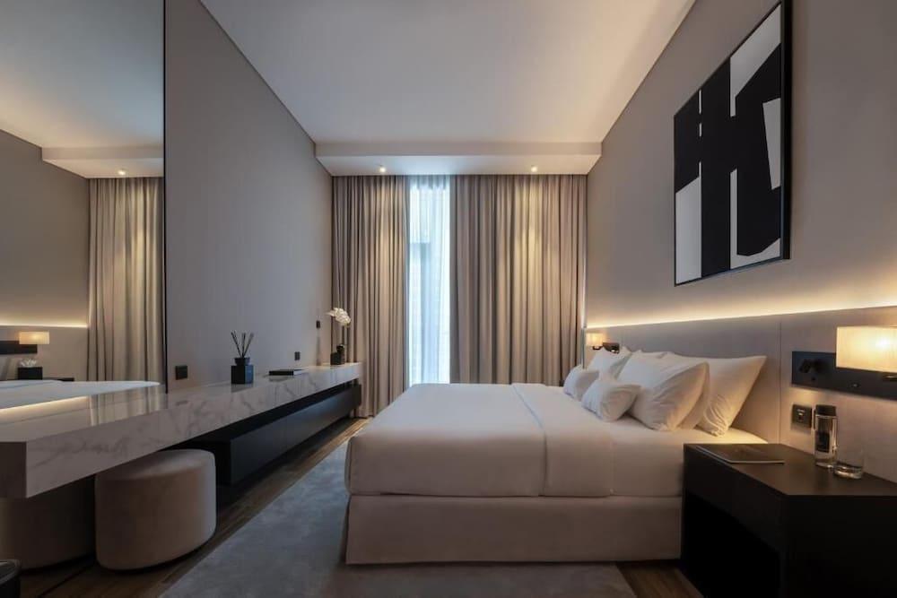 Lusso Hometels J One Room Type - Premium Apartment, 1 Bedroom, Balcony