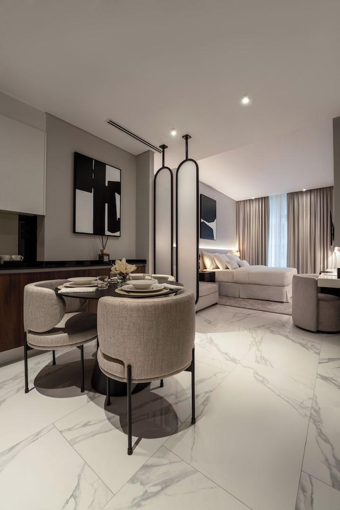 Lusso Hometels J One Room Type - Deluxe Studio Apartment without Balcony Lusso Hometels J One Room Type - Deluxe Studio Apartment without Balcony