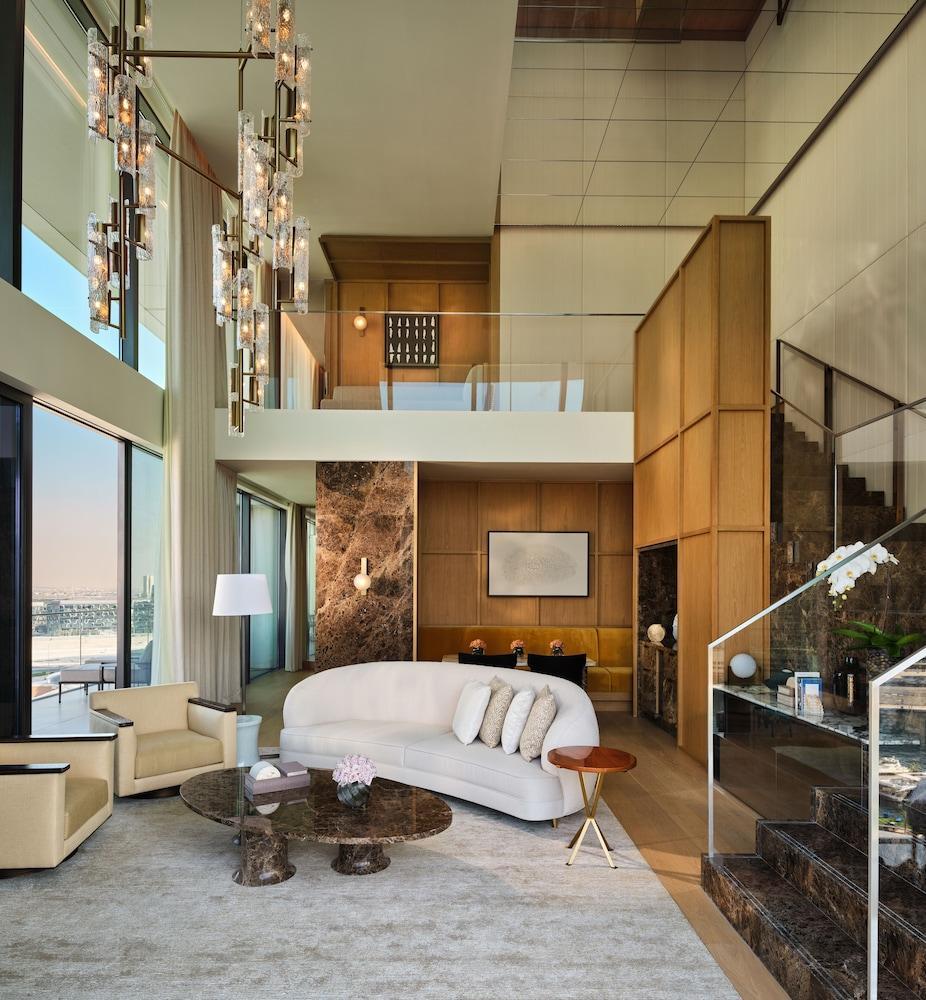 The Lana - Dorchester Collection Room Type - Suite (Marina Duplex)