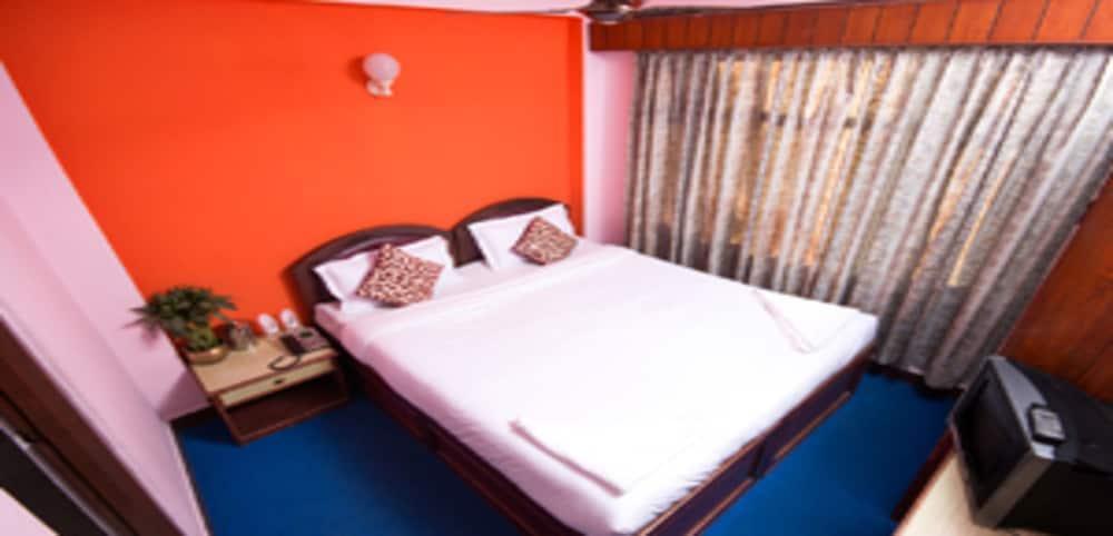 MeroStay 198 Hotel LY - Tap to explore photos