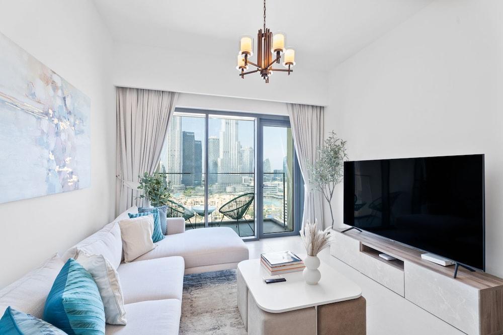 Nasma Holiday Homes - Burj Royale - Tap to explore photos