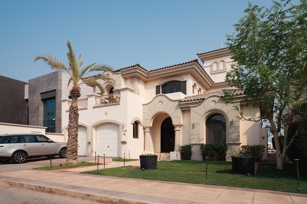 HiGuests - Palm Island