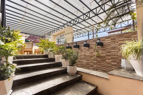 Kathmandu Business Hotel - Tap to explore photos