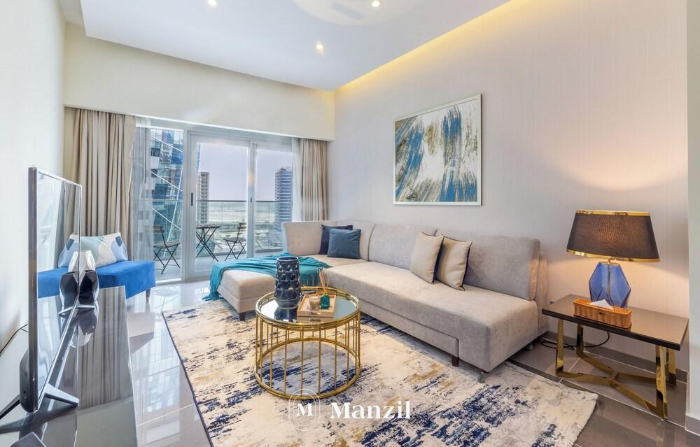Manzil - Designer 1 BR Apt near Burj & Dubai Mall - Tap to explore photos
