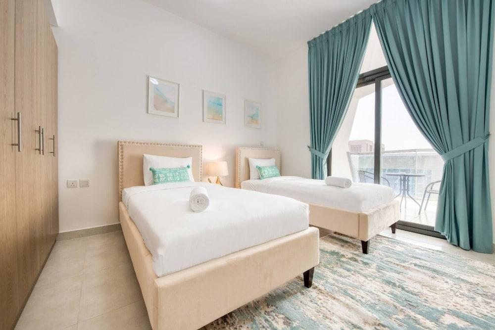 Serene 2 Bedroom Apartment - Tap to explore photos