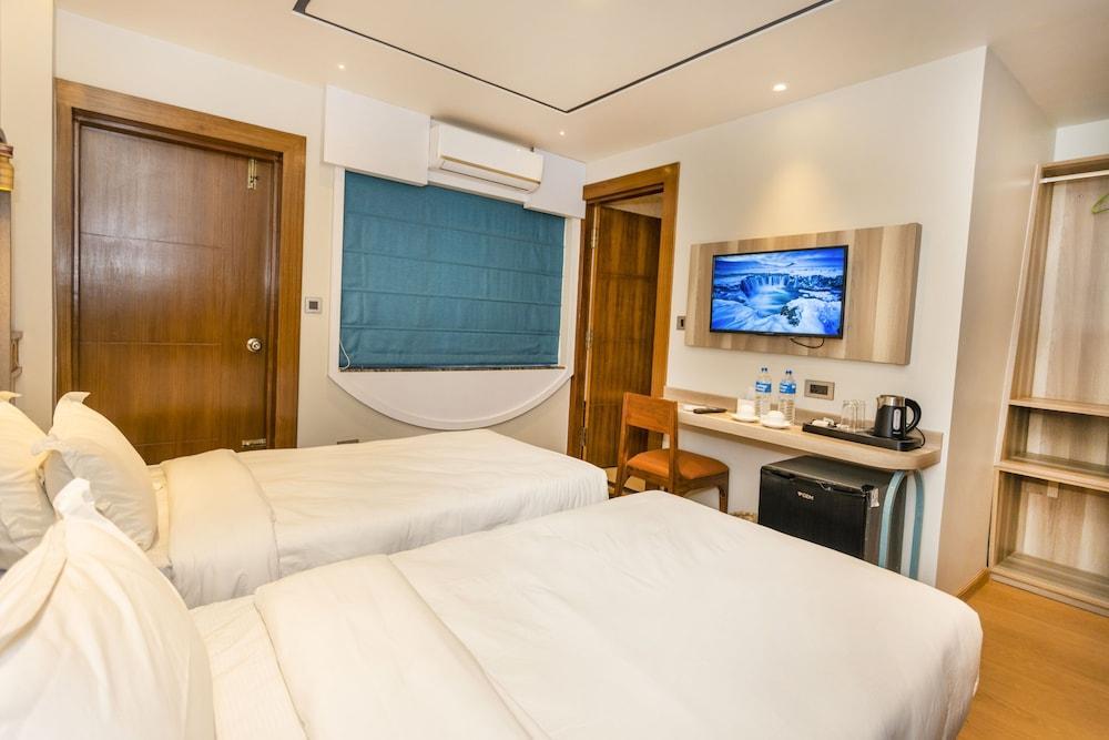 Ananta Home Room Type - Deluxe Twin Room
