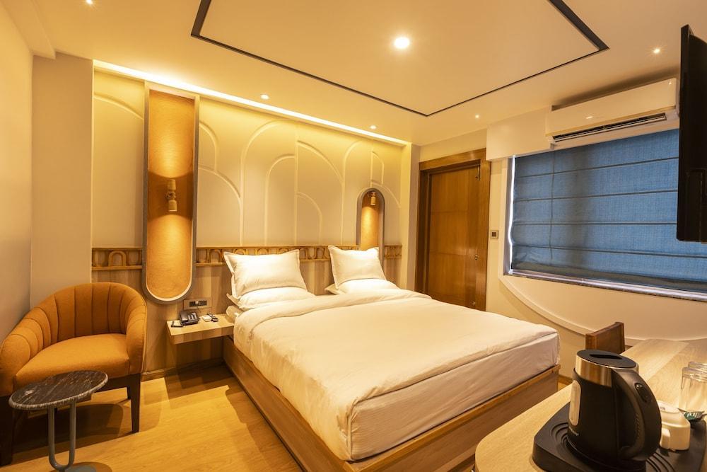 Ananta Home Room Type - Deluxe Double Room