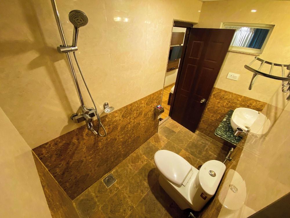 Hotel ABI International Room Type - Family Room