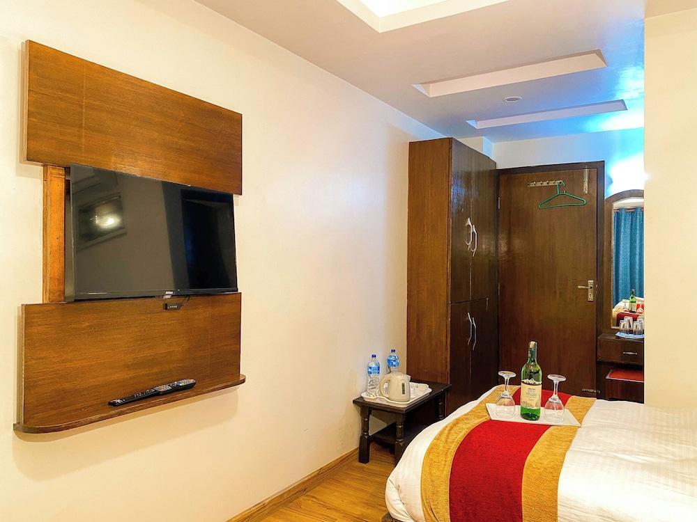 Hotel ABI International Room Type - Deluxe Double or Twin Room