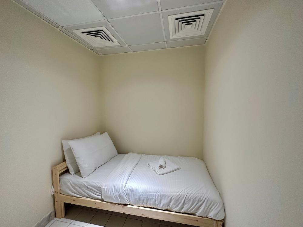 Lux BnB I Amna Tower I Sky Line Views - Tap to explore photos