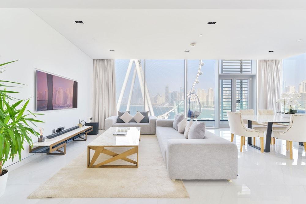 Spectacular 3BR plus 1 - DUBAI EYE view Room Type - Panoramic Apartment, 3 Bedrooms, Balcony, Sea View