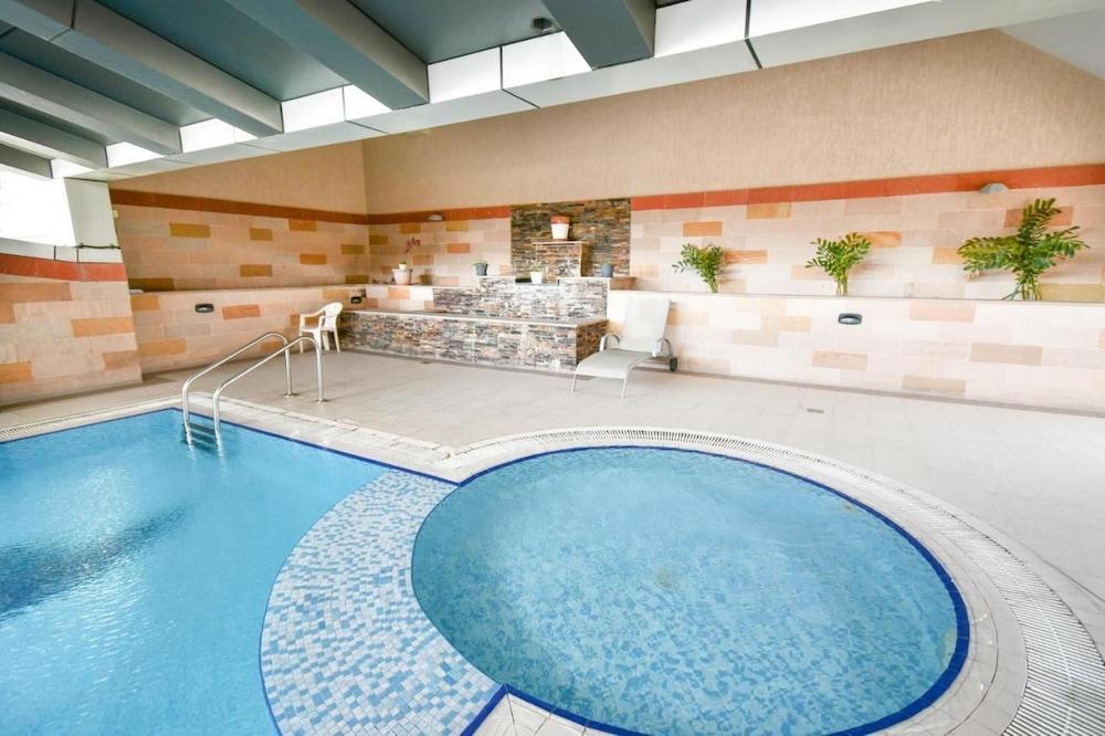 GLOBALSTAY Scala Tower with Free Parking - Tap to explore photos
