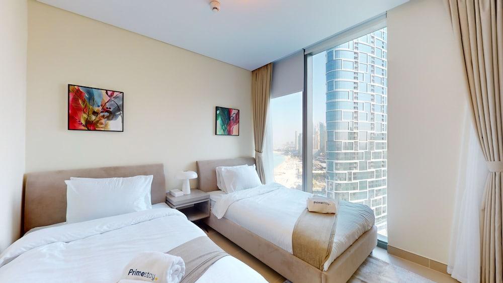 Primestay - 52/42 Towers - Dubai Marina - Tap to explore photos