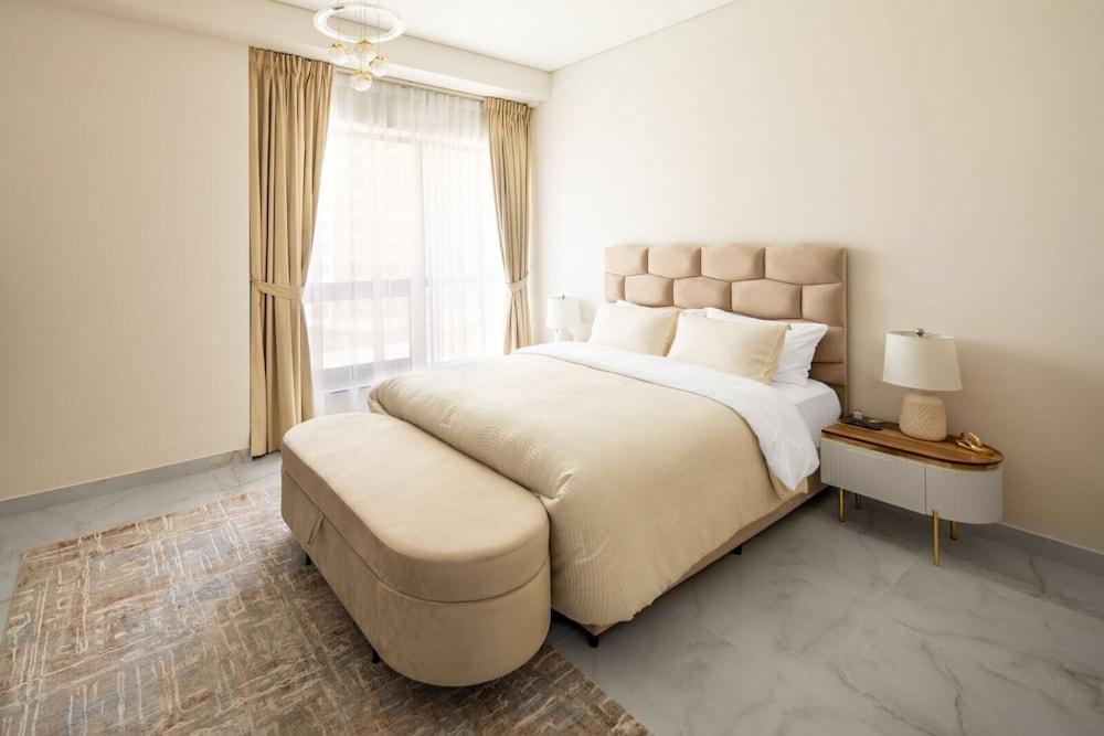Happy ACADEMIA JBR Room Type - Suite, Partial Sea View Happy ACADEMIA JBR Room Type - Suite, Partial Sea View