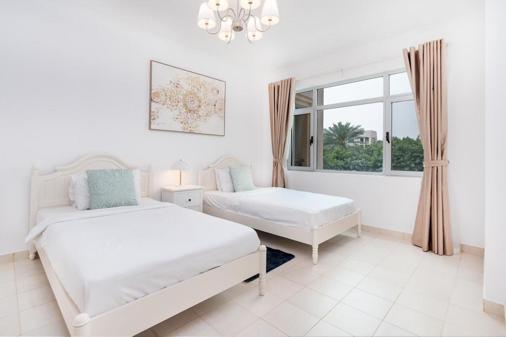 Lux BnB Greens & Views Lake View