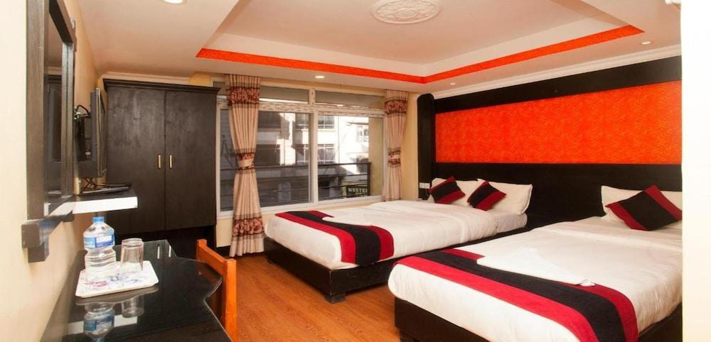 MeroStay 229 Regency - Tap to explore photos