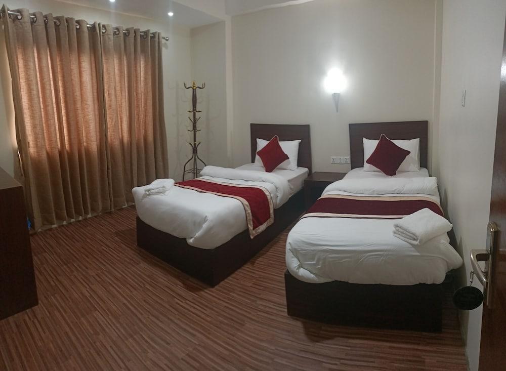 Hotel Down to Earth Room Type - Standard Twin Room