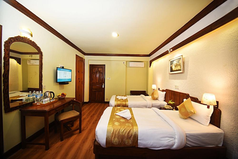 Hotel Nirvana Garden Room Type - Deluxe Double or Twin Room, Bathtub