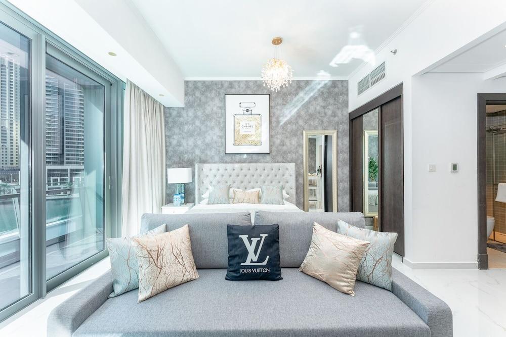 Lux Holiday Home Dubai Silverene Studios - Tap to explore photos