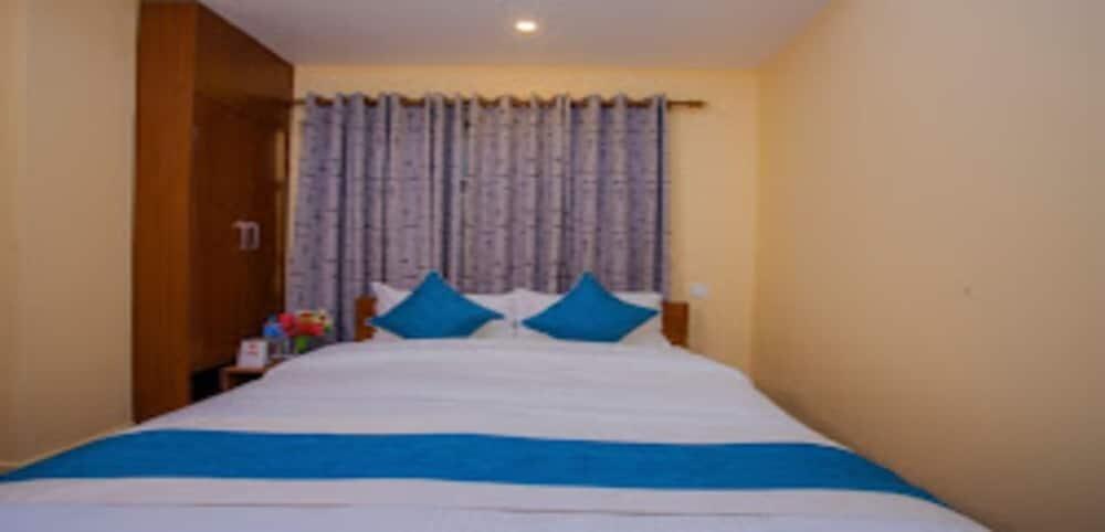 MeroStay 143 Hotel RP - Tap to explore photos