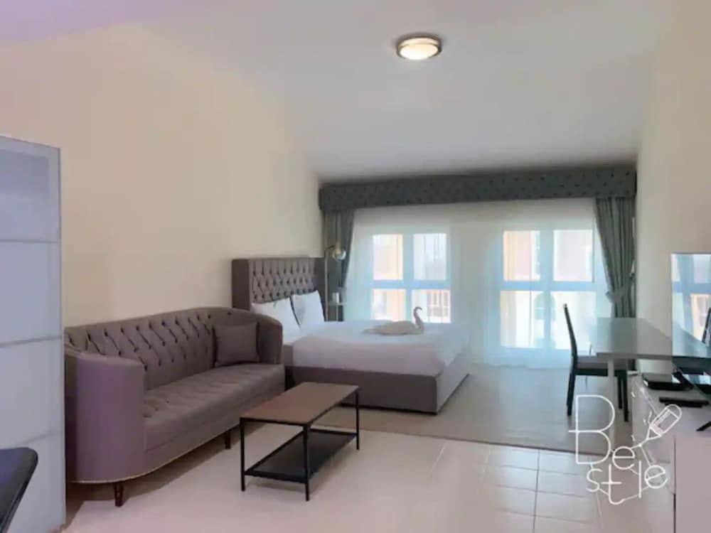 Discovery Gardens Haven - Studio Units - Tap to explore photos