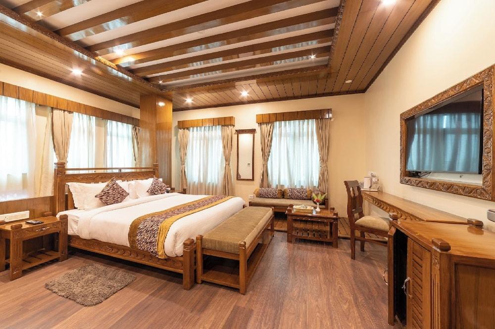 Surya Heritage Hotel Room Type - Premium Room