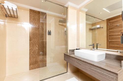 Pyramisa Hotel Apartments Room Type - Deluxe Studio King  Room